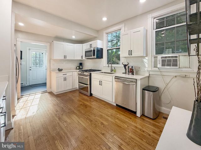 3216 18TH ST NE, Washington, DC 20018