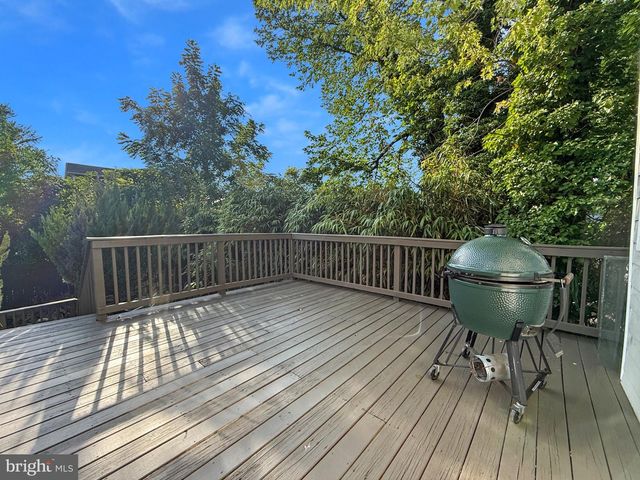 3216 18TH ST NE, Washington, DC 20018