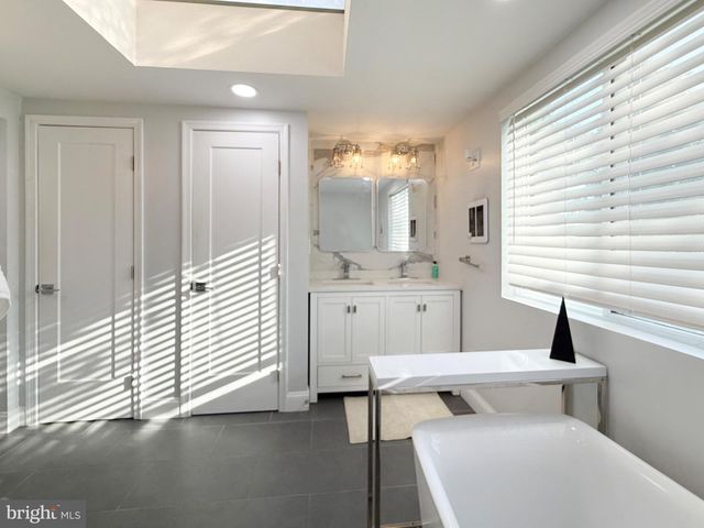 3216 18TH ST NE, Washington, DC 20018