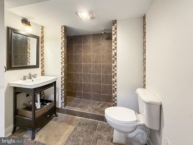 3216 18TH ST NE, Washington, DC 20018