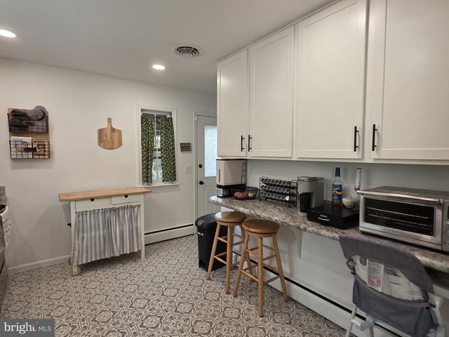4 CAROLEE DR, Dover, DE 19901