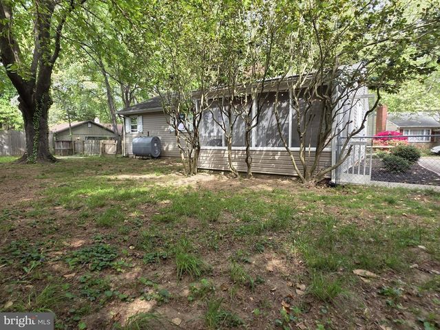 4 CAROLEE DR, Dover, DE 19901