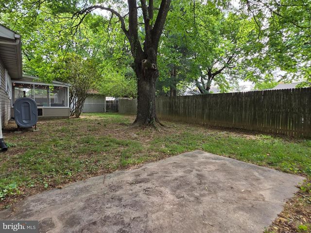 4 CAROLEE DR, Dover, DE 19901