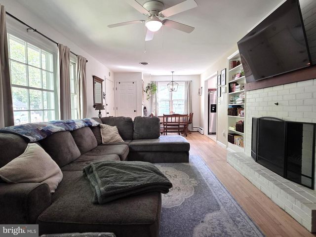 4 CAROLEE DR, Dover, DE 19901
