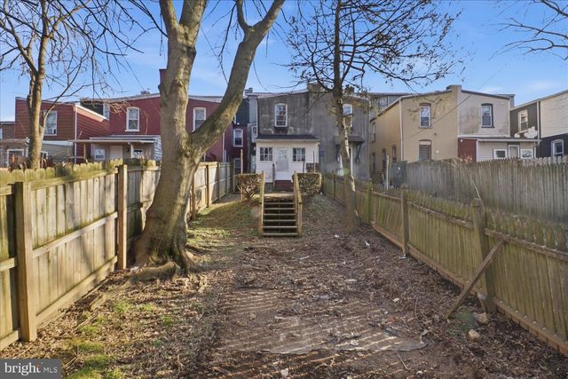 819 E MARION ST, Lancaster, PA 17602