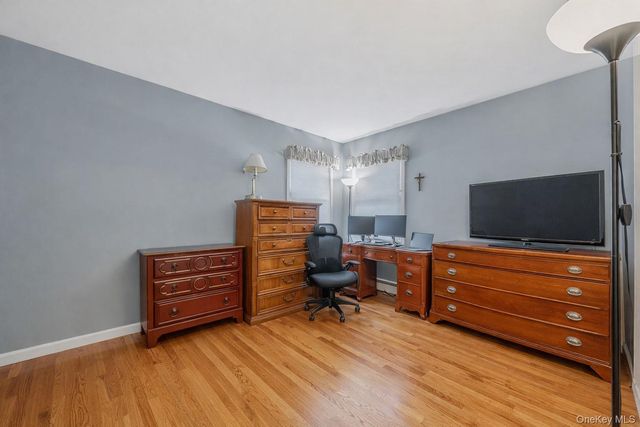 425 Jackson Street, Oceanside, NY 11572