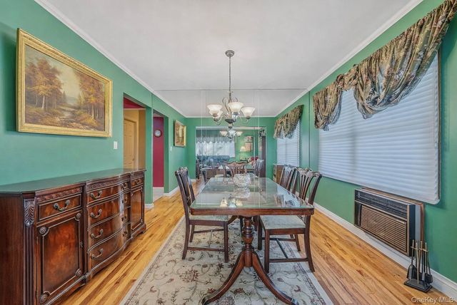 425 Jackson Street, Oceanside, NY 11572