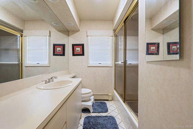 425 Jackson Street, Oceanside, NY 11572