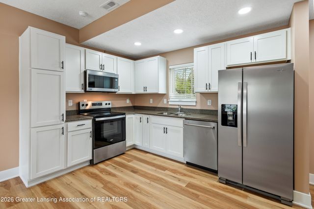 513 S Pennsylvania Avenue, Lansing, MI 48912