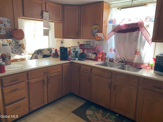 1228 Crane Street, Schenectady, NY 12303