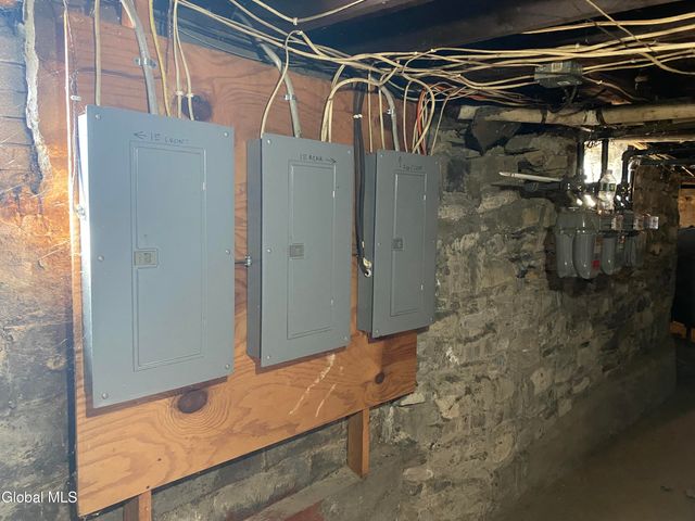 1228 Crane Street, Schenectady, NY 12303