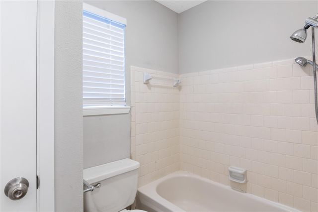 442 N Compass Rose Circle, Crosby, TX 77532