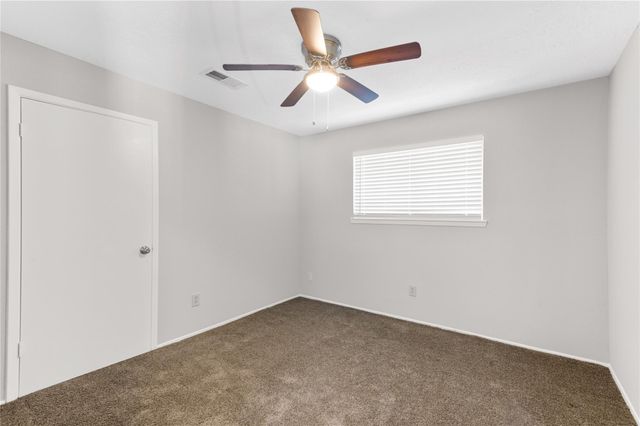 442 N Compass Rose Circle, Crosby, TX 77532