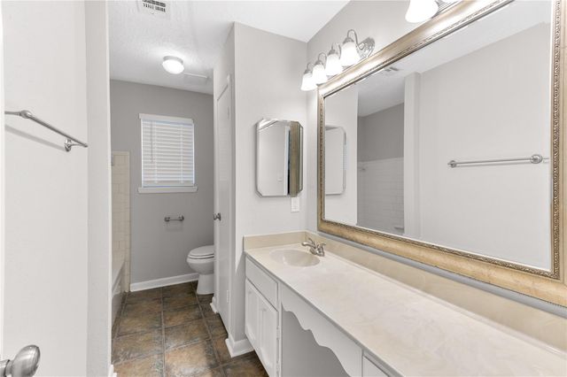 442 N Compass Rose Circle, Crosby, TX 77532