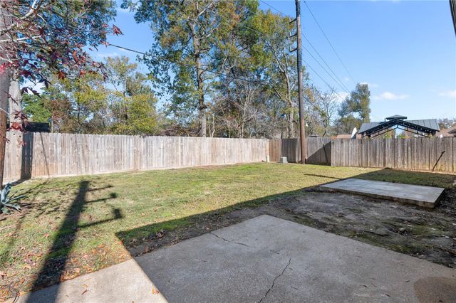 442 N Compass Rose Circle, Crosby, TX 77532