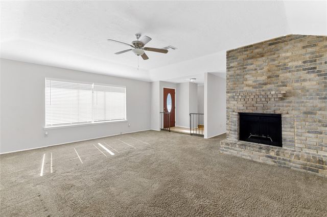 442 N Compass Rose Circle, Crosby, TX 77532