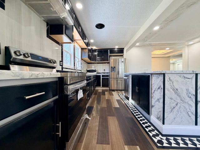 120 W Okabena Street, Worthington, MN 56187