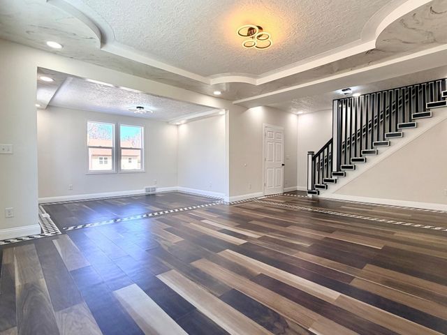 120 W Okabena Street, Worthington, MN 56187