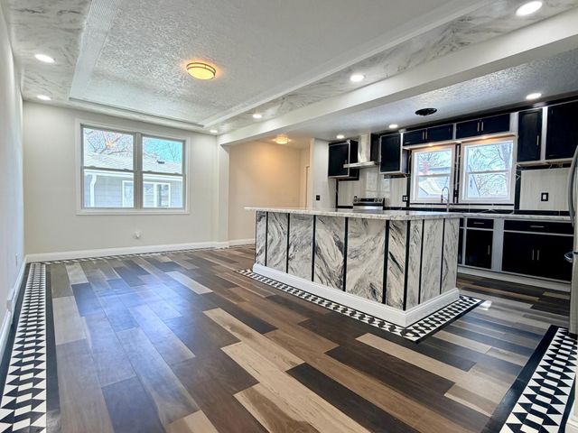 120 W Okabena Street, Worthington, MN 56187