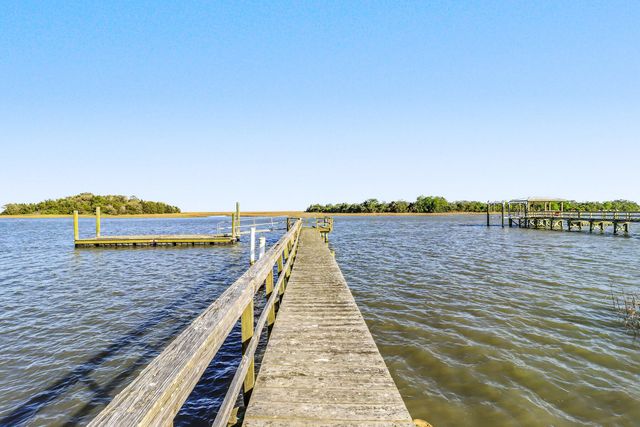 708 Donnelly Corner Drive, Awendaw, SC 29429