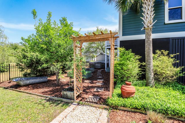 708 Donnelly Corner Drive, Awendaw, SC 29429