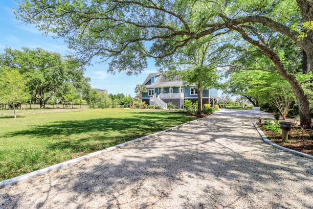 708 Donnelly Corner Drive, Awendaw, SC 29429