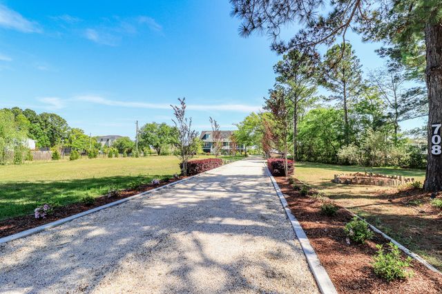 708 Donnelly Corner Drive, Awendaw, SC 29429