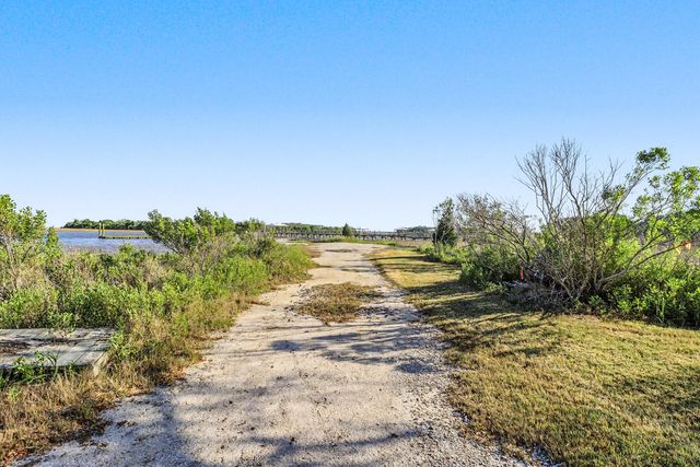 708 Donnelly Corner Drive, Awendaw, SC 29429