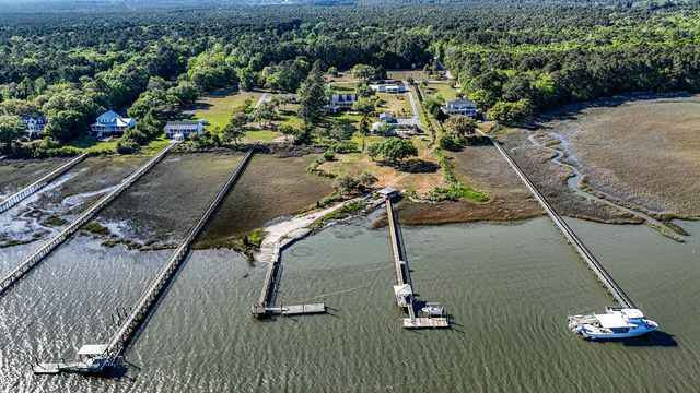 708 Donnelly Corner Drive, Awendaw, SC 29429