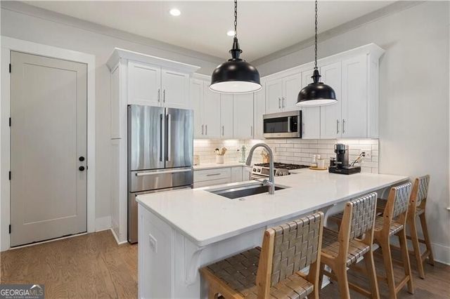 1053 Atlantic Drive NW B, Atlanta, GA 30318