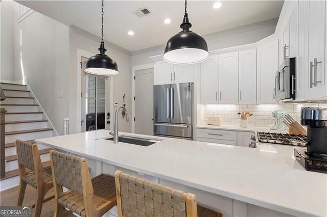 1053 Atlantic Drive NW B, Atlanta, GA 30318