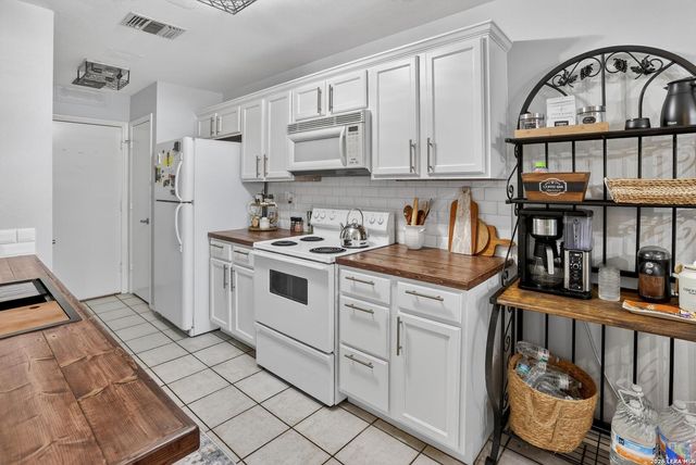 8143 Rustic Park, San Antonio, TX 78240