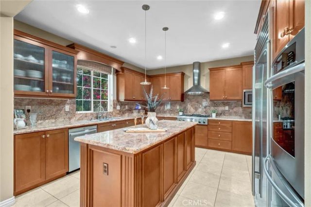 1907 W Meadowbrook Drive, Santa Ana, CA 92704