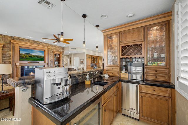 1415 W SALTSAGE Drive, Phoenix, AZ 85045