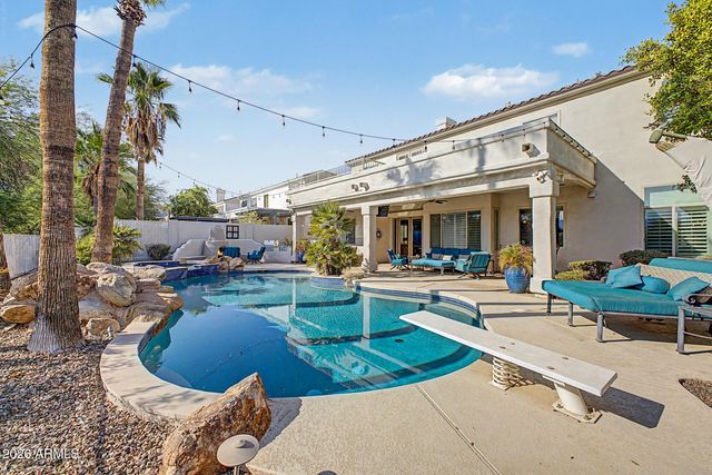 1415 W SALTSAGE Drive, Phoenix, AZ 85045