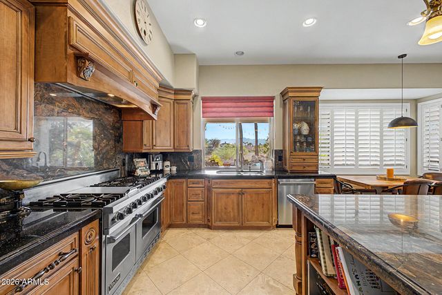 1415 W SALTSAGE Drive, Phoenix, AZ 85045