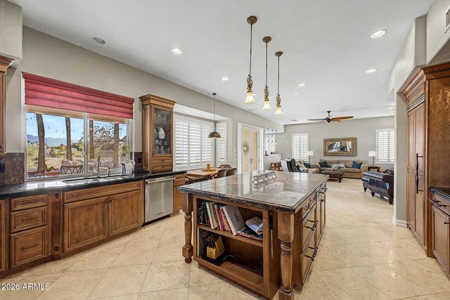 1415 W SALTSAGE Drive, Phoenix, AZ 85045