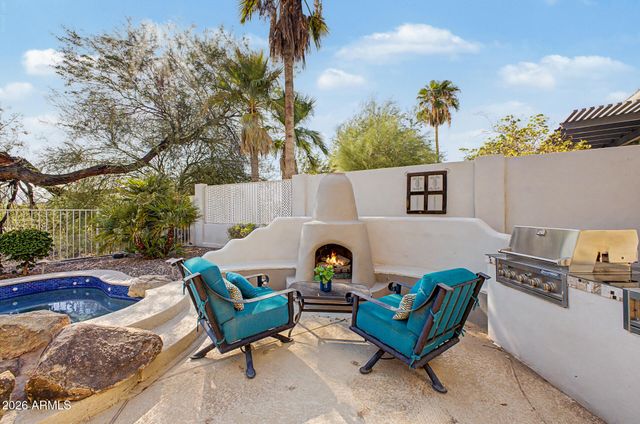 1415 W SALTSAGE Drive, Phoenix, AZ 85045