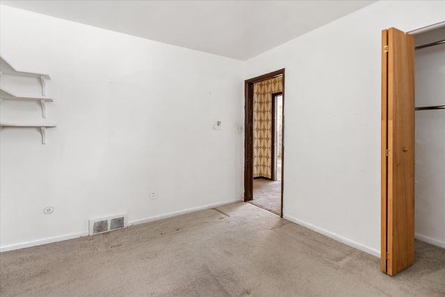 10431 Oneida Boulevard, Oak Park City, MI 48237