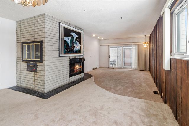 10431 Oneida Boulevard, Oak Park City, MI 48237