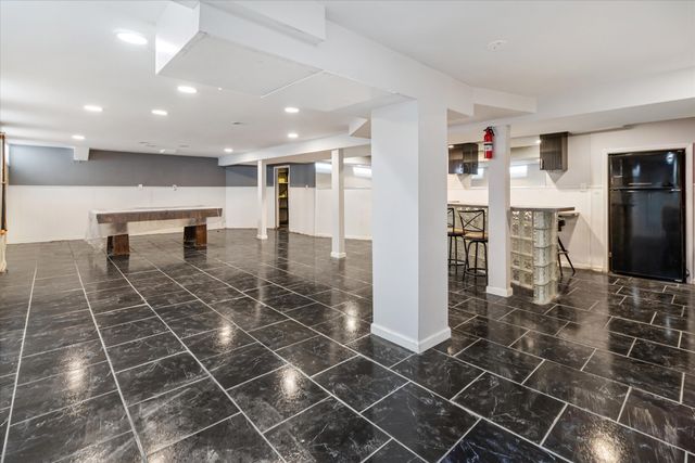 10431 Oneida Boulevard, Oak Park City, MI 48237