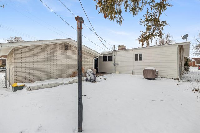 10431 Oneida Boulevard, Oak Park City, MI 48237