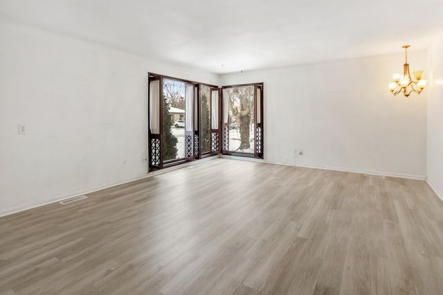 10431 Oneida Boulevard, Oak Park City, MI 48237