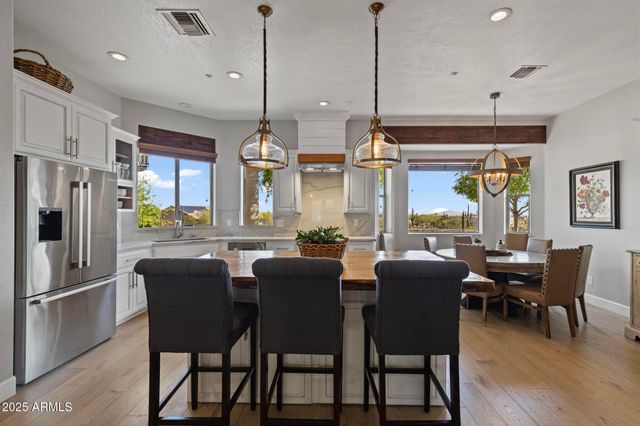 1500 N CRISMON Road, Mesa, AZ 85207