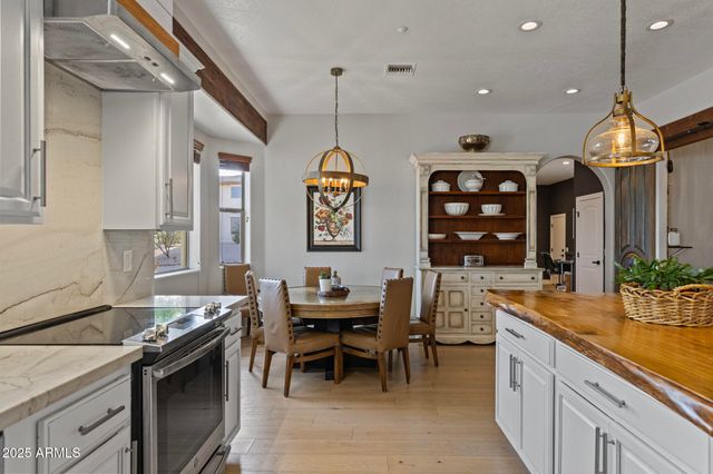 1500 N CRISMON Road, Mesa, AZ 85207