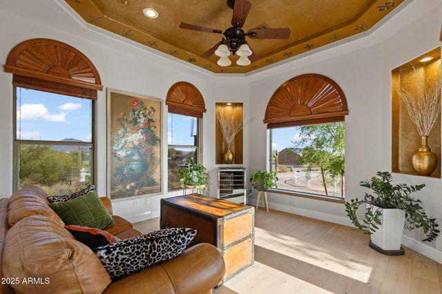 1500 N CRISMON Road, Mesa, AZ 85207