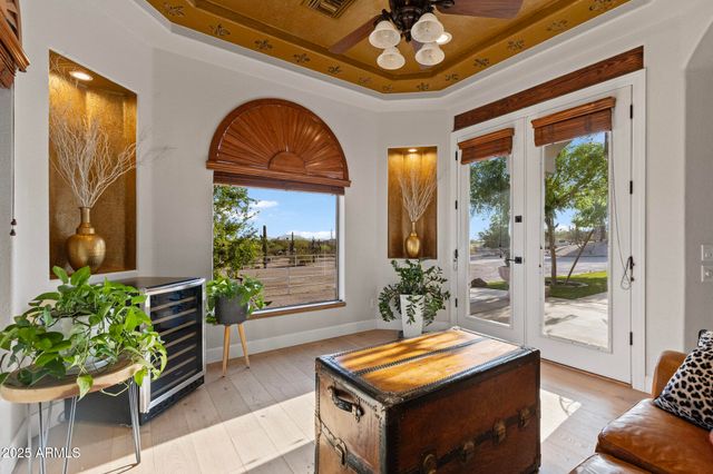 1500 N CRISMON Road, Mesa, AZ 85207