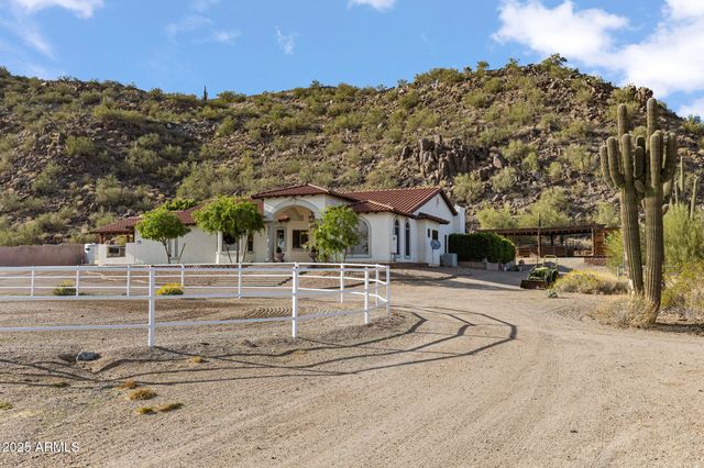 1500 N CRISMON Road, Mesa, AZ 85207