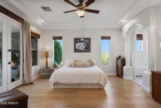 1500 N CRISMON Road, Mesa, AZ 85207