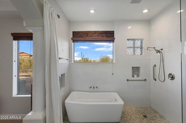 1500 N CRISMON Road, Mesa, AZ 85207